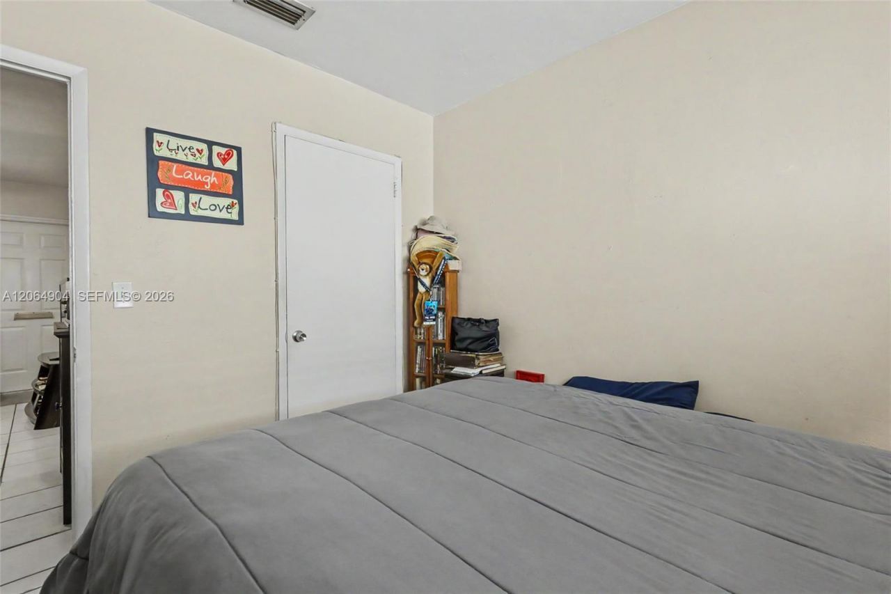 2516 Hayes St , Unit 10, Hollywood, FL 33020 Photo