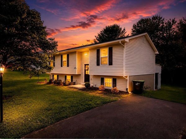 61 Bounty CT, Roanoke, VA 24019