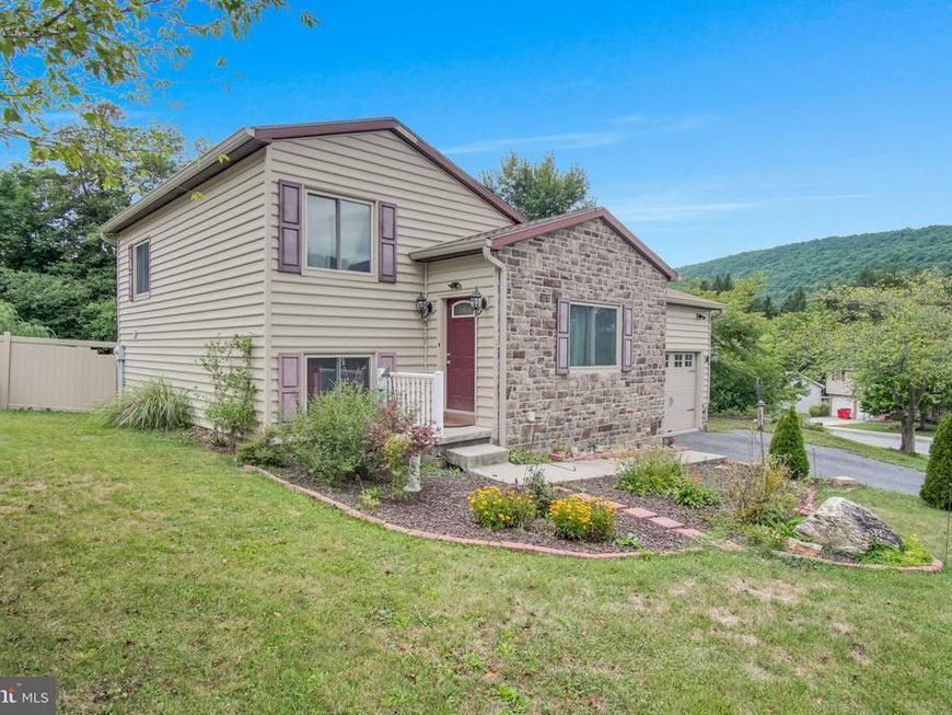 16 Yankee Drive, Mount Holly Springs, PA 17065 Main Photo