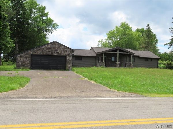 1357 Sturgeon Point Road, Derby, NY 14047