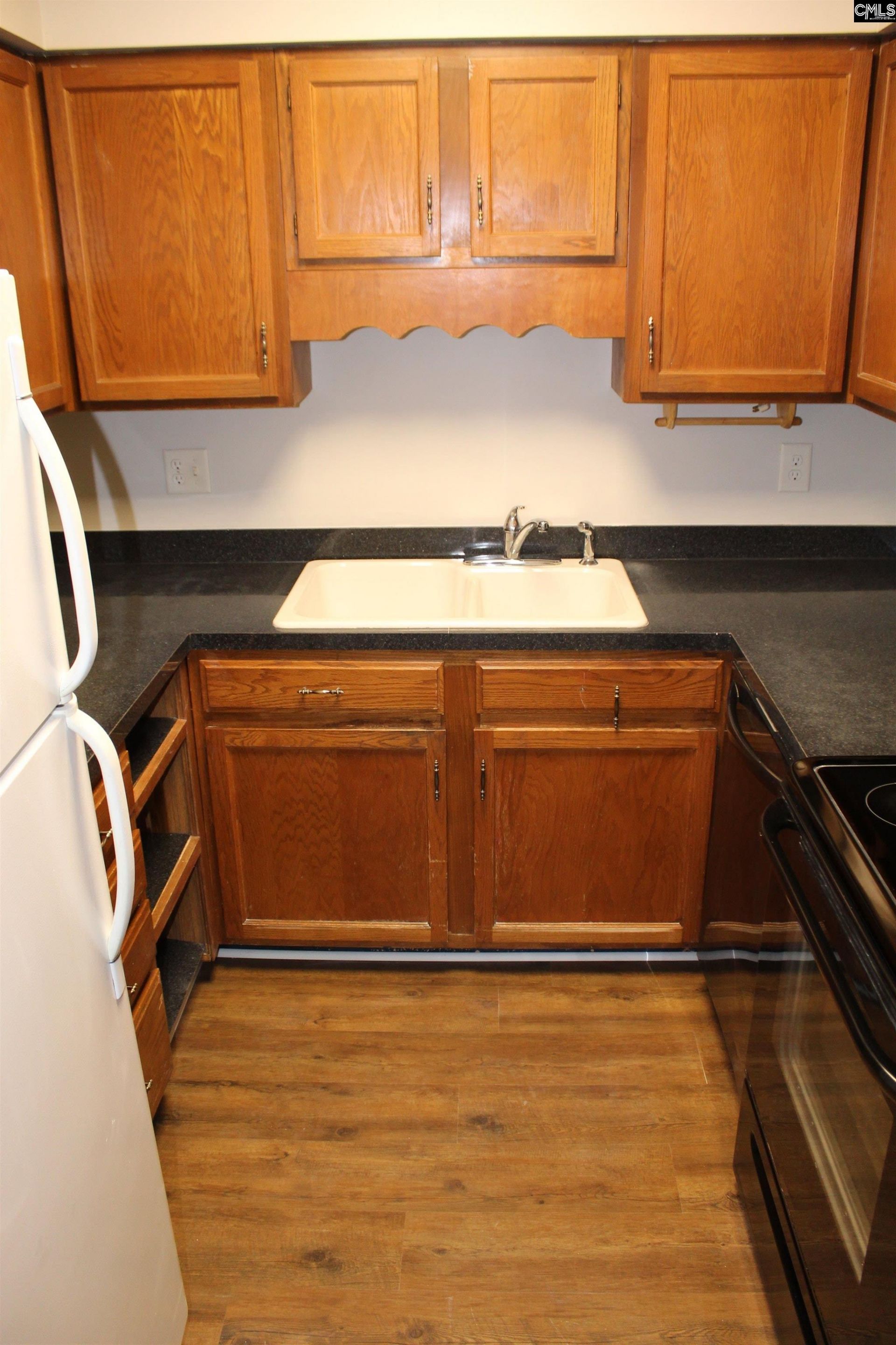 301 Harbor Heights Drive  Photo 11