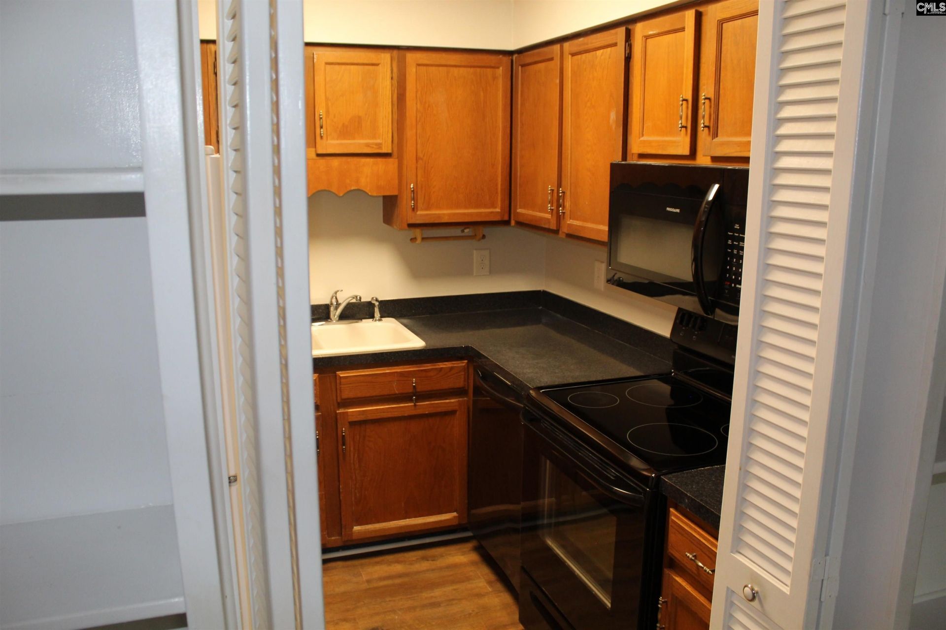 301 Harbor Heights Drive  Photo 12