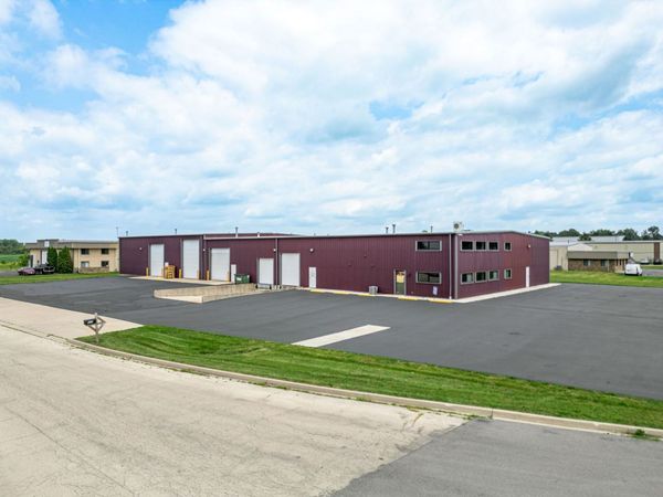 525 Chippewa Road, Harvard, IL 60033