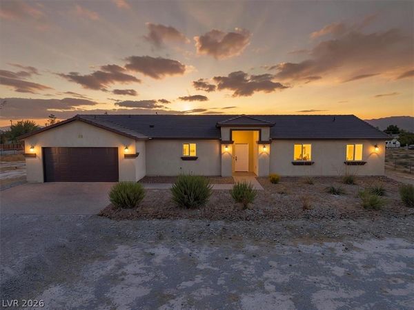 2101 E Dandelion Street, Pahrump, NV 89048