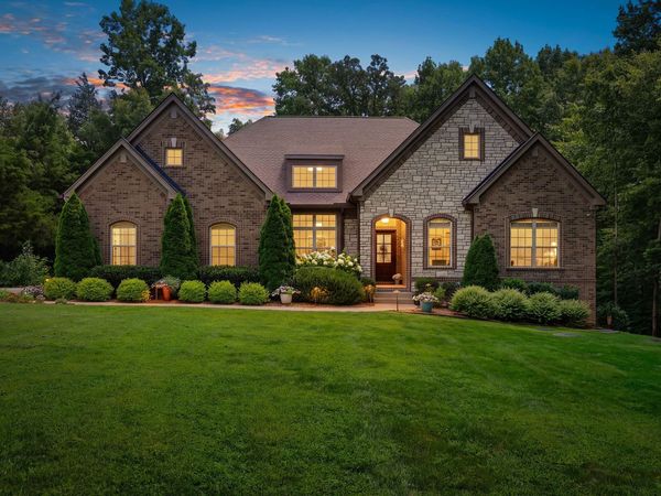 8012 Rose Ridge Pvt Lane, Fairview, TN 37062