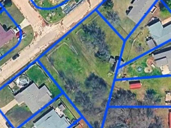 Thomas Boulevard, McLoud, OK 74851
