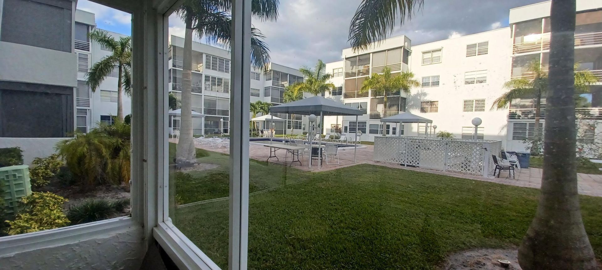 2998 E Sunrise Lakes Drive E, Unit 121, Sunrise, FL 33322 Photo