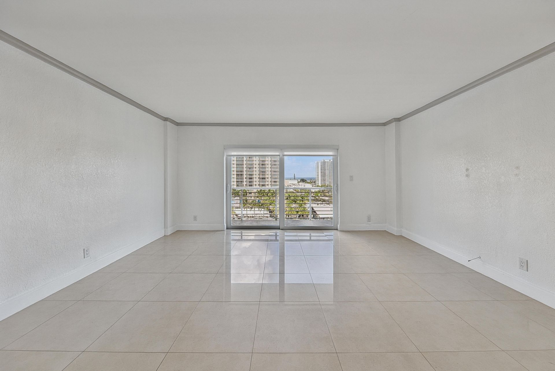 2900 NE 30th Street, Unit 9i, Fort Lauderdale, FL 33306 Photo