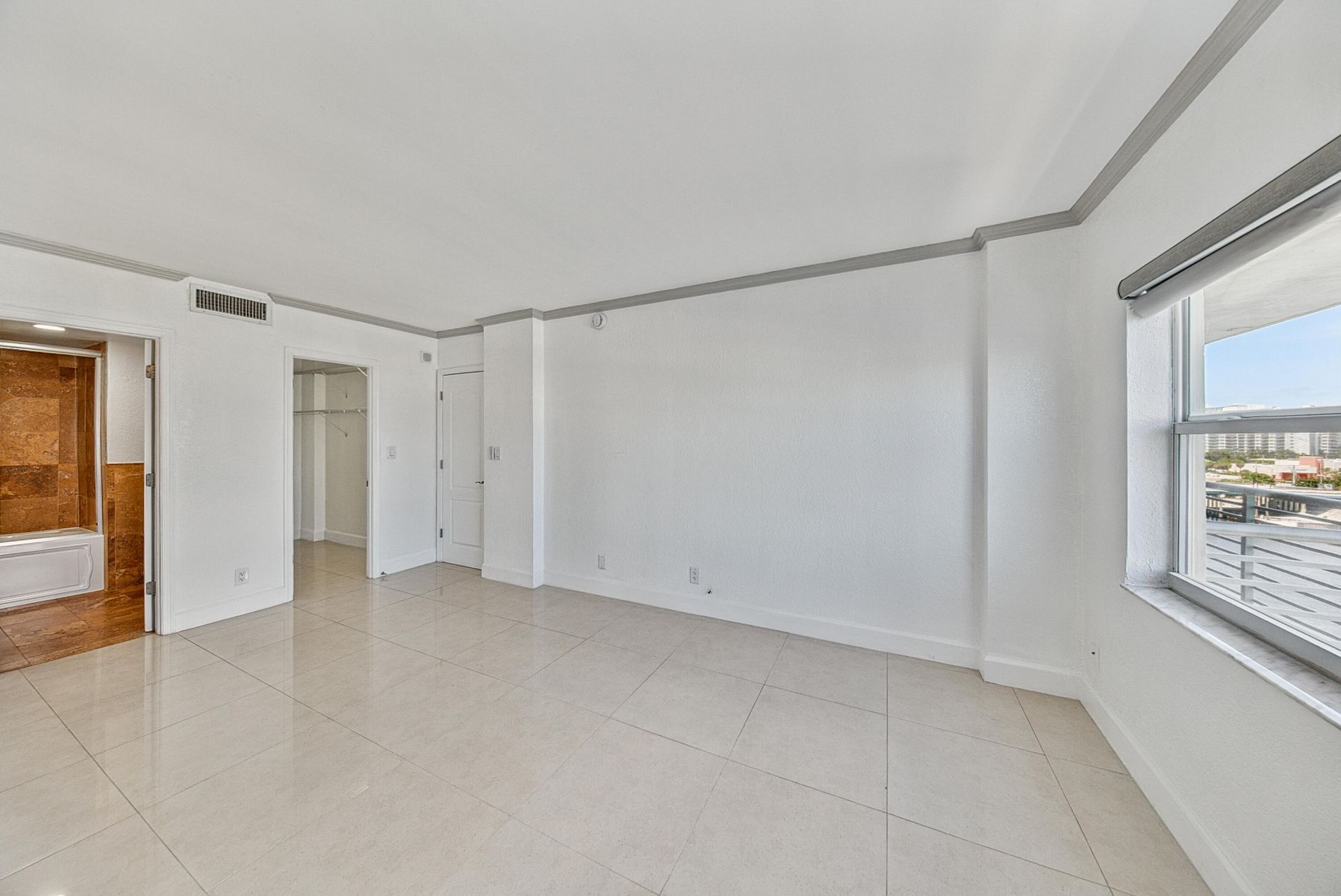 2900 NE 30th Street, Unit 9i, Fort Lauderdale, FL 33306 Photo