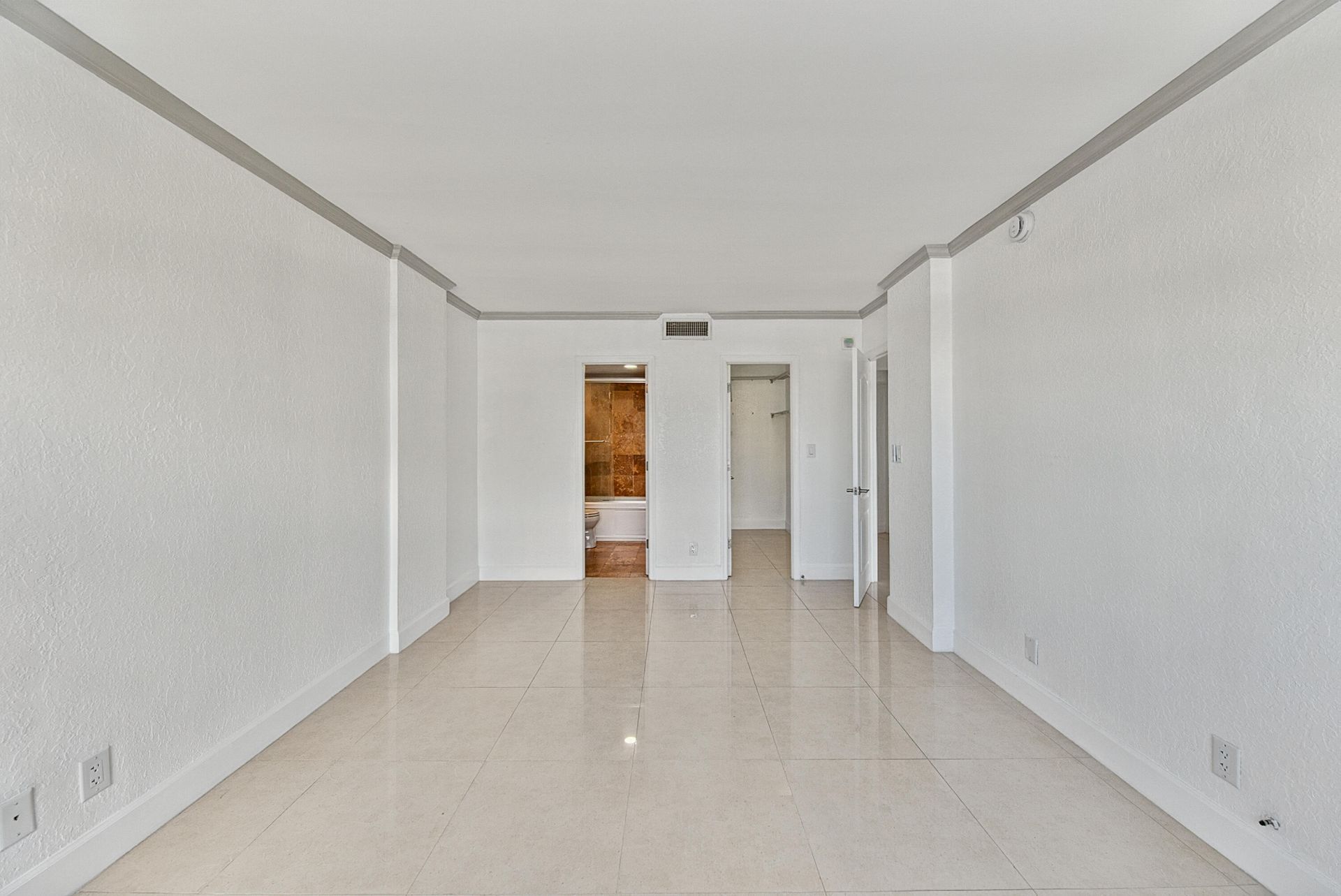2900 NE 30th Street, Unit 9i, Fort Lauderdale, FL 33306 Photo