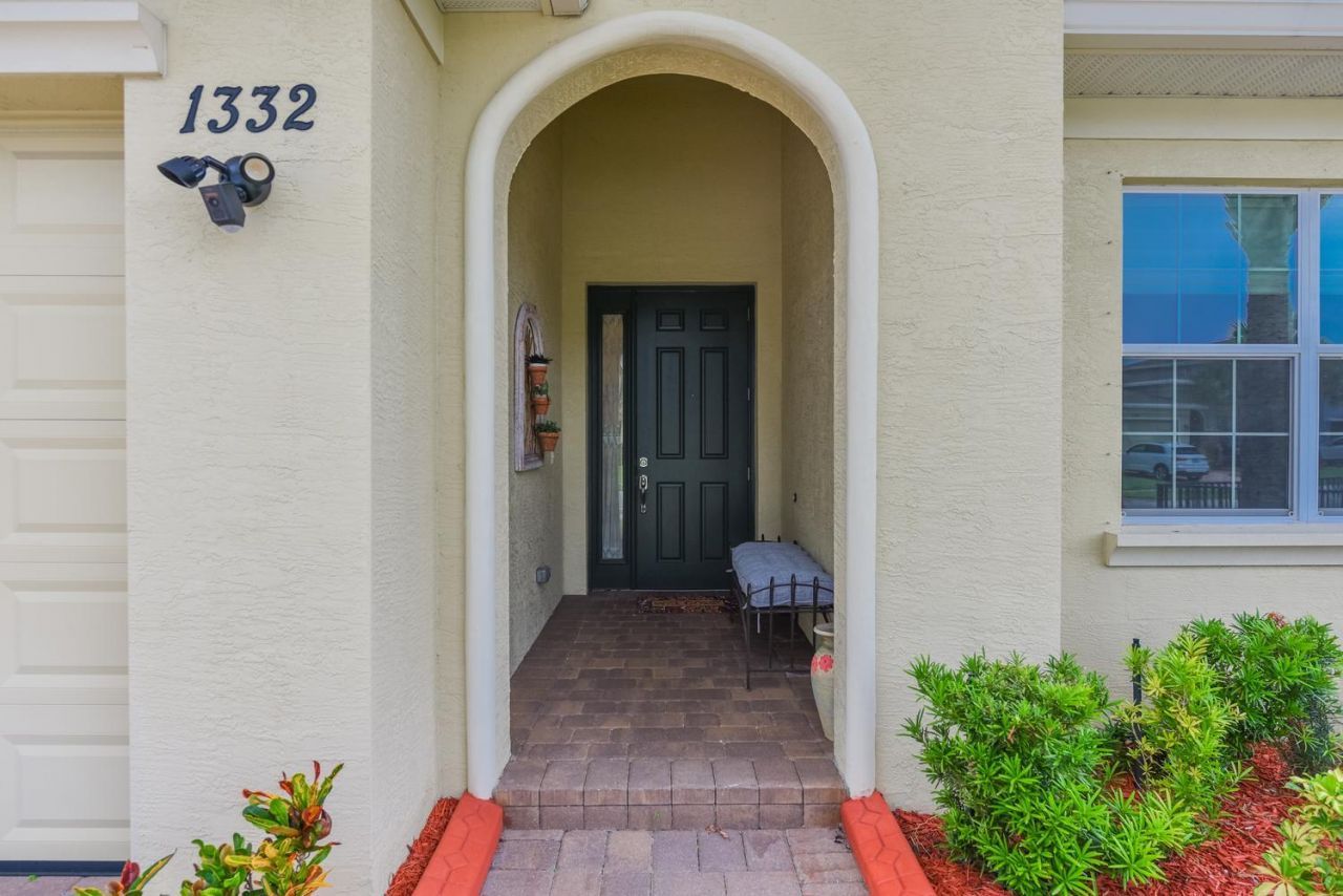 1332 NW Leonardo Circle, Port Saint Lucie, FL 34986 Photo