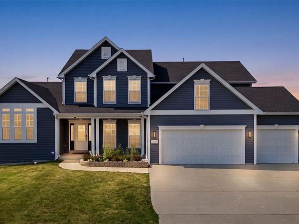 215 Wyndemere Lane, Lake St Louis, MO 63367
