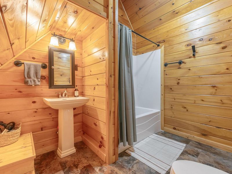 36933 Maysville Greendale Road, Logan, OH 43138 Photo 46