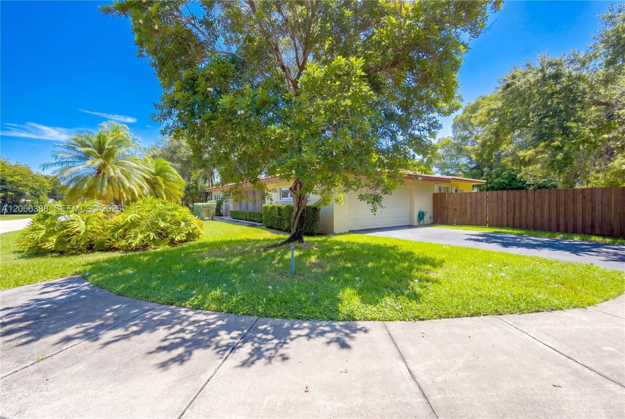 14311 SW 74th Ct , Palmetto Bay, FL 33158 Photo
