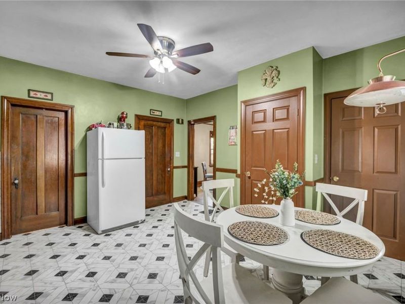 852 Starkweather, Cleveland, OH 44113 Photo 12