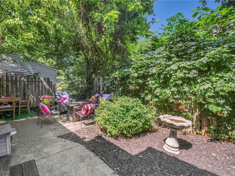 852 Starkweather, Cleveland, OH 44113 Photo 27