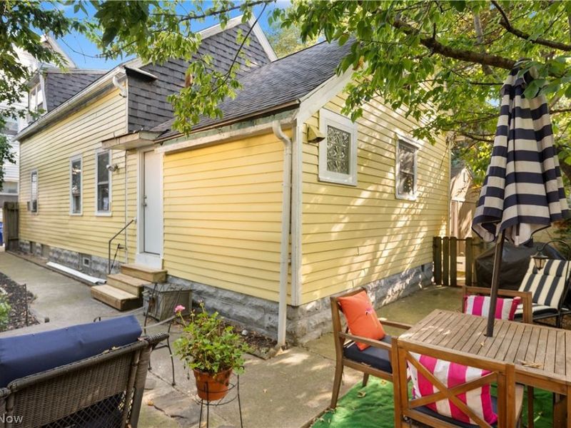 852 Starkweather, Cleveland, OH 44113 Photo 28