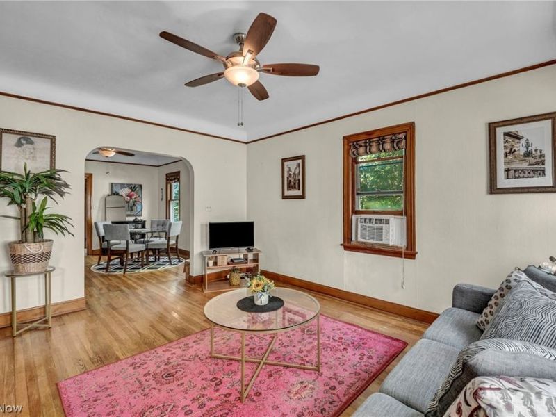 852 Starkweather, Cleveland, OH 44113 Photo 6
