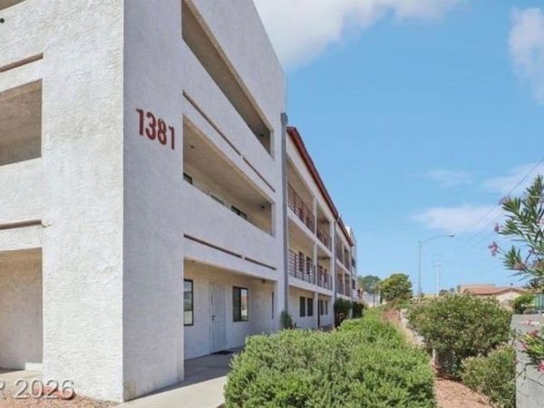 1381 E University Avenue, Unit 310, Las Vegas, NV 89119