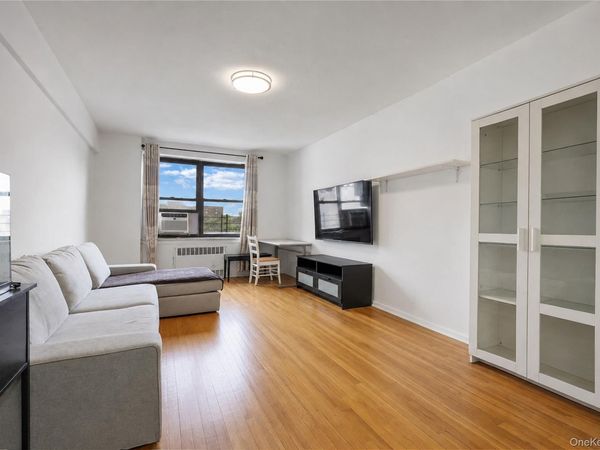 25-40 Union Street , Unit 4E, Flushing, NY 11354