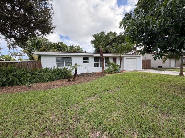 2634 NE 20TH Street, Pompano Beach, FL 33062