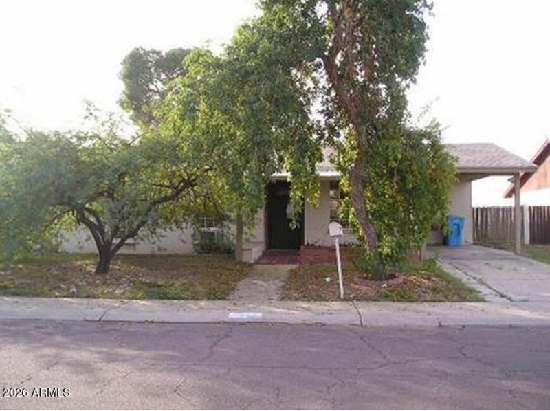 2119 W Danbury Road, Phoenix, AZ 85023 Main Photo
