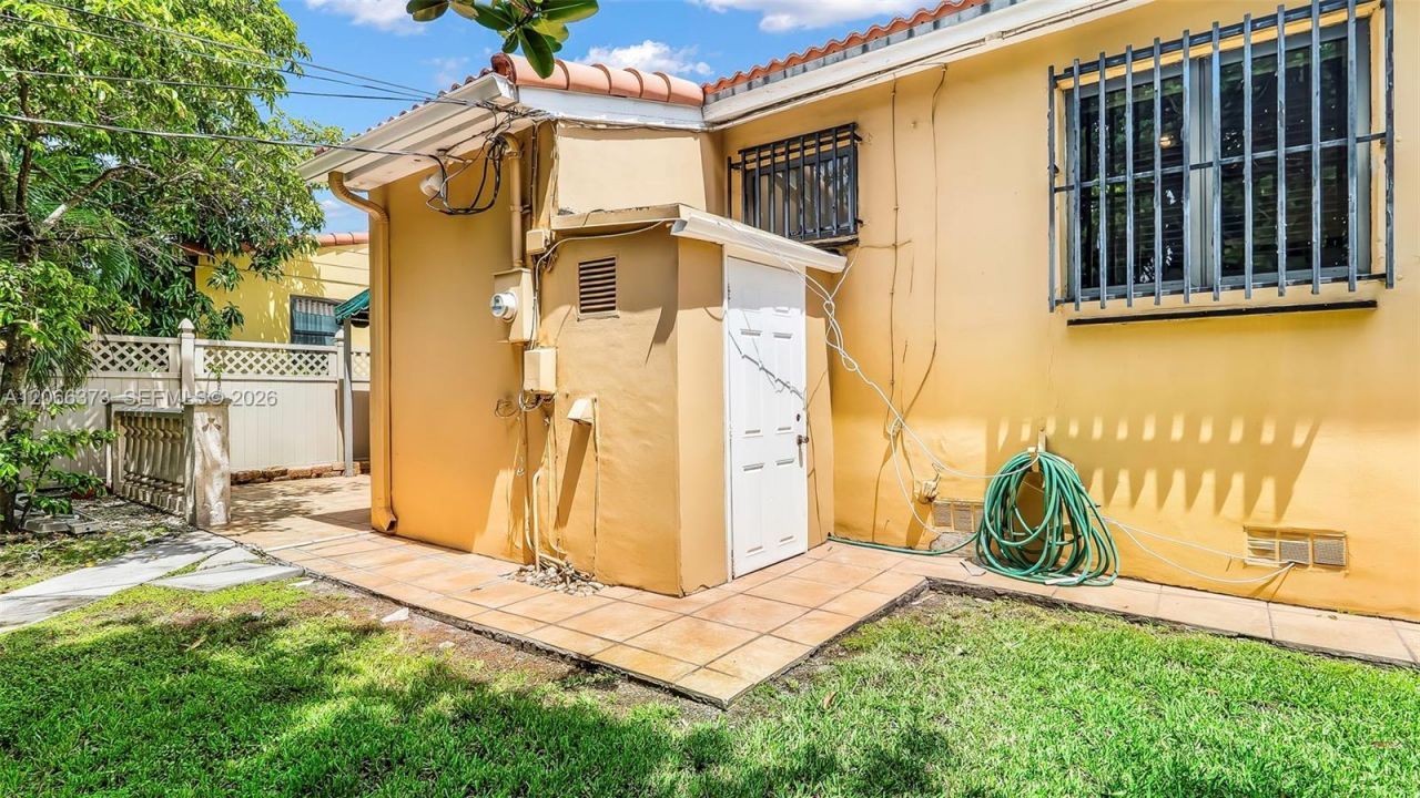 154 W 59th St, Hialeah, FL 33012 Photo