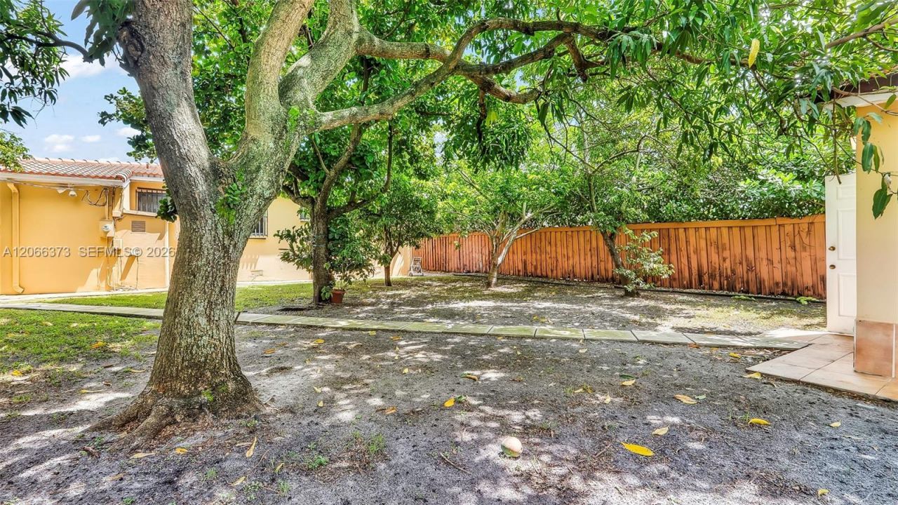 154 W 59th St, Hialeah, FL 33012 Photo