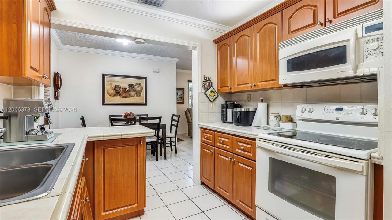 154 W 59th St, Hialeah, FL 33012 Photo