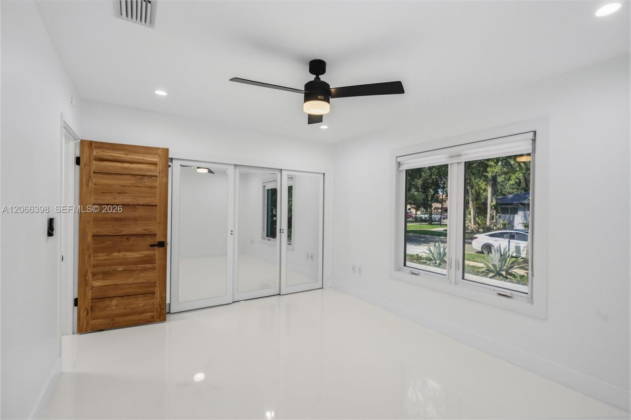 16203 NW 82nd Pl, Miami Lakes, FL 33016 Photo