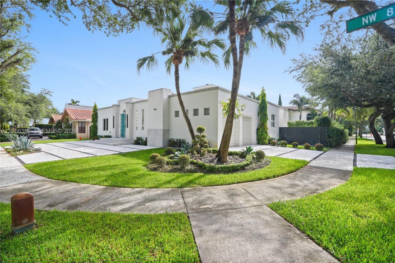 16203 NW 82nd Pl, Miami Lakes, FL 33016 Photo
