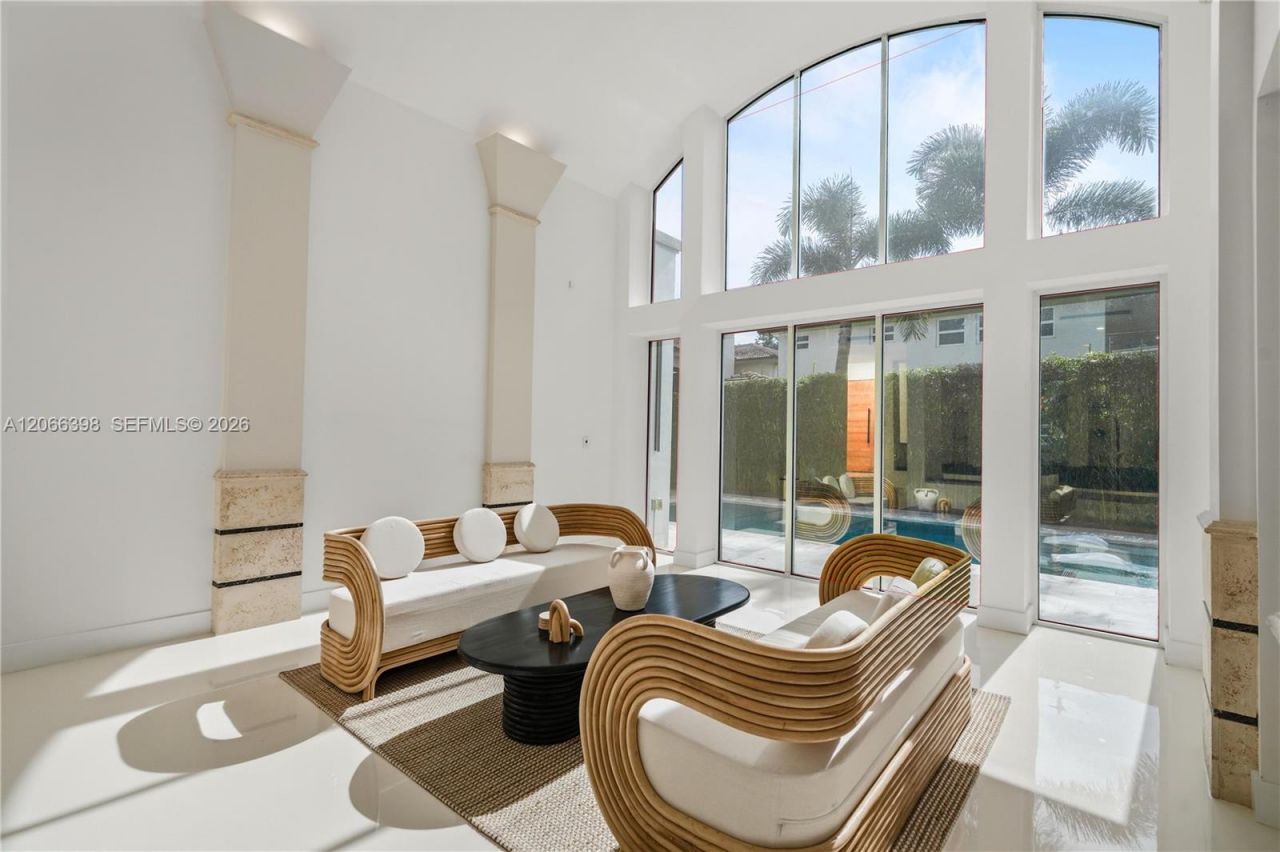 16203 NW 82nd Pl, Miami Lakes, FL 33016 Photo
