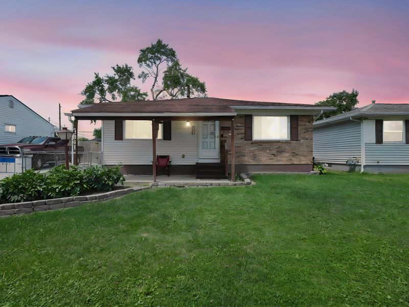 3841 Frazier Road W, Columbus, OH 43207 Photo 1