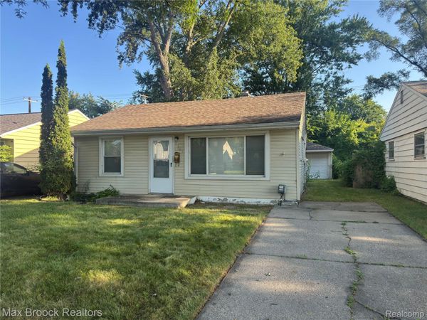 1561 E Meyers Avenue , Hazel Park, Mi 48030