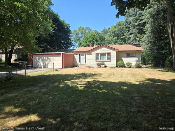 1460 Gravel Ridge Drive , Rochester Hills, Mi 48307