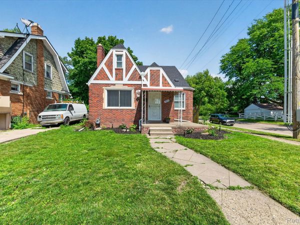 15800 Saint Marys Street , Detroit, Mi 48227