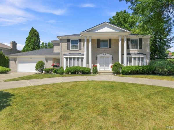 60 Stillmeadow Lane, Grosse Pointe, Mi 48236