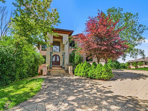 5045 Karachi Street , West Bloomfield Township, Mi 48322