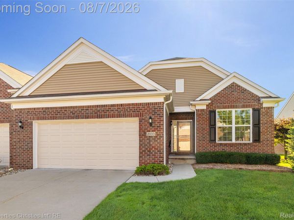 2033 Orwell Street, Unit 49, Orion Township, Mi 48360