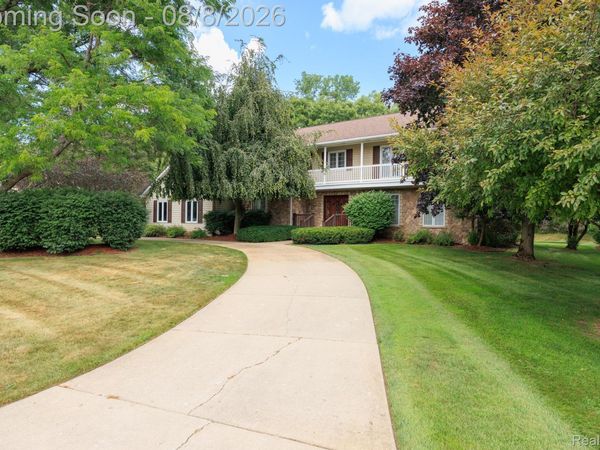 9705 Burning Tree Drive, Grand Blanc Township, Mi 48439