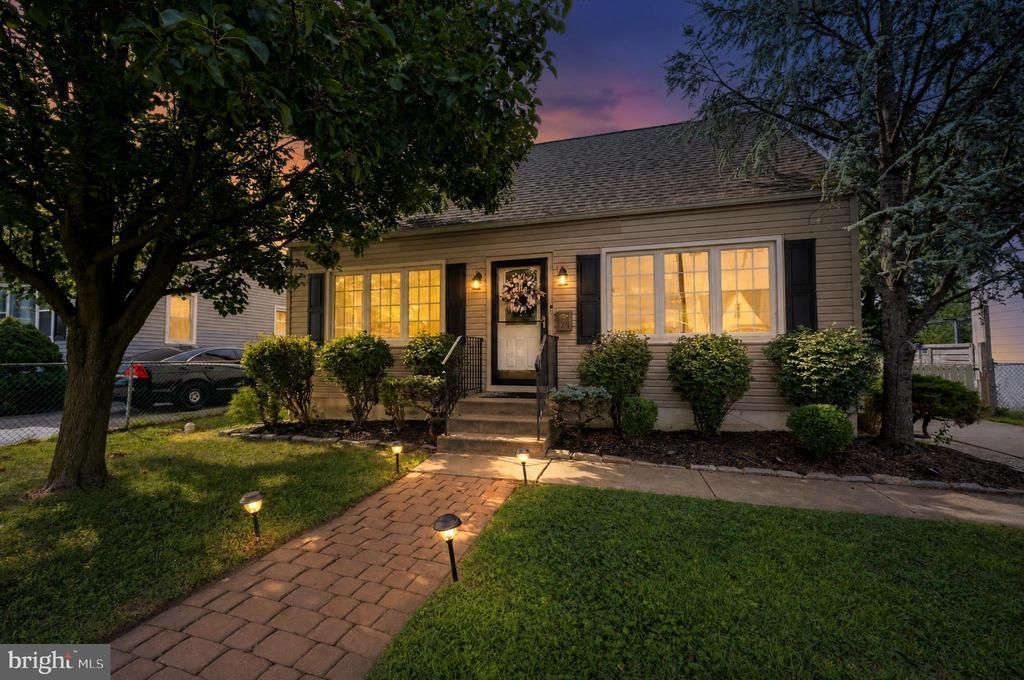126 E Lafayette Avenue, Magnolia, NJ 08049 Main Photo