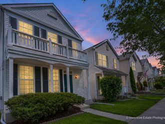2028 Grayhawk Drive Aurora, IL 60503