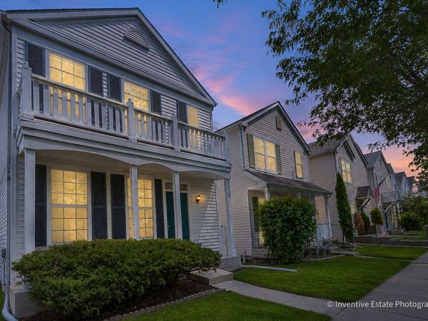 2028 Grayhawk Drive , Aurora, IL 60503