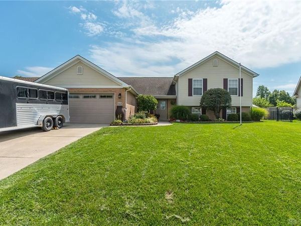 165 Hampton Place, Troy, OH 45373