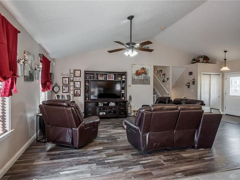 165 Hampton Place, Troy, OH 45373 Photo 10