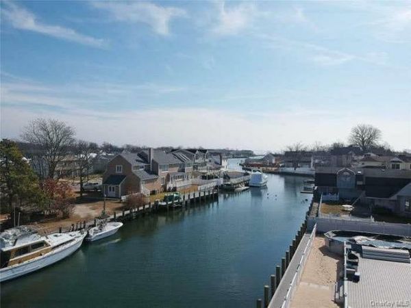 370 Clocks Boulevard , Massapequa, NY 11758
