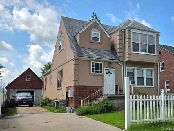 31 Cottage Street, Monticello, NY 12701