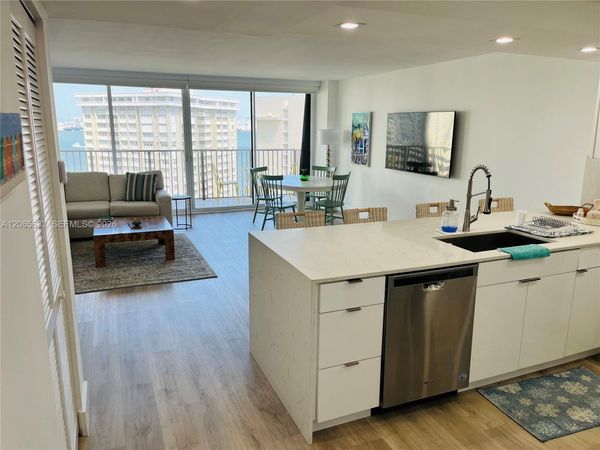 1450 Brickell Bay Dr , Unit 1414, Miami, FL 33131