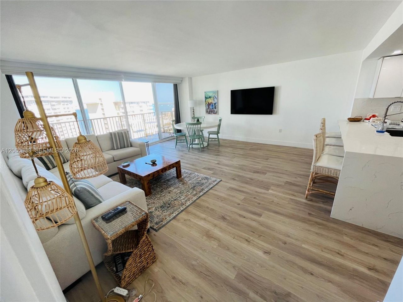 1450 Brickell Bay Dr , Unit 1414, Miami, FL 33131 Photo