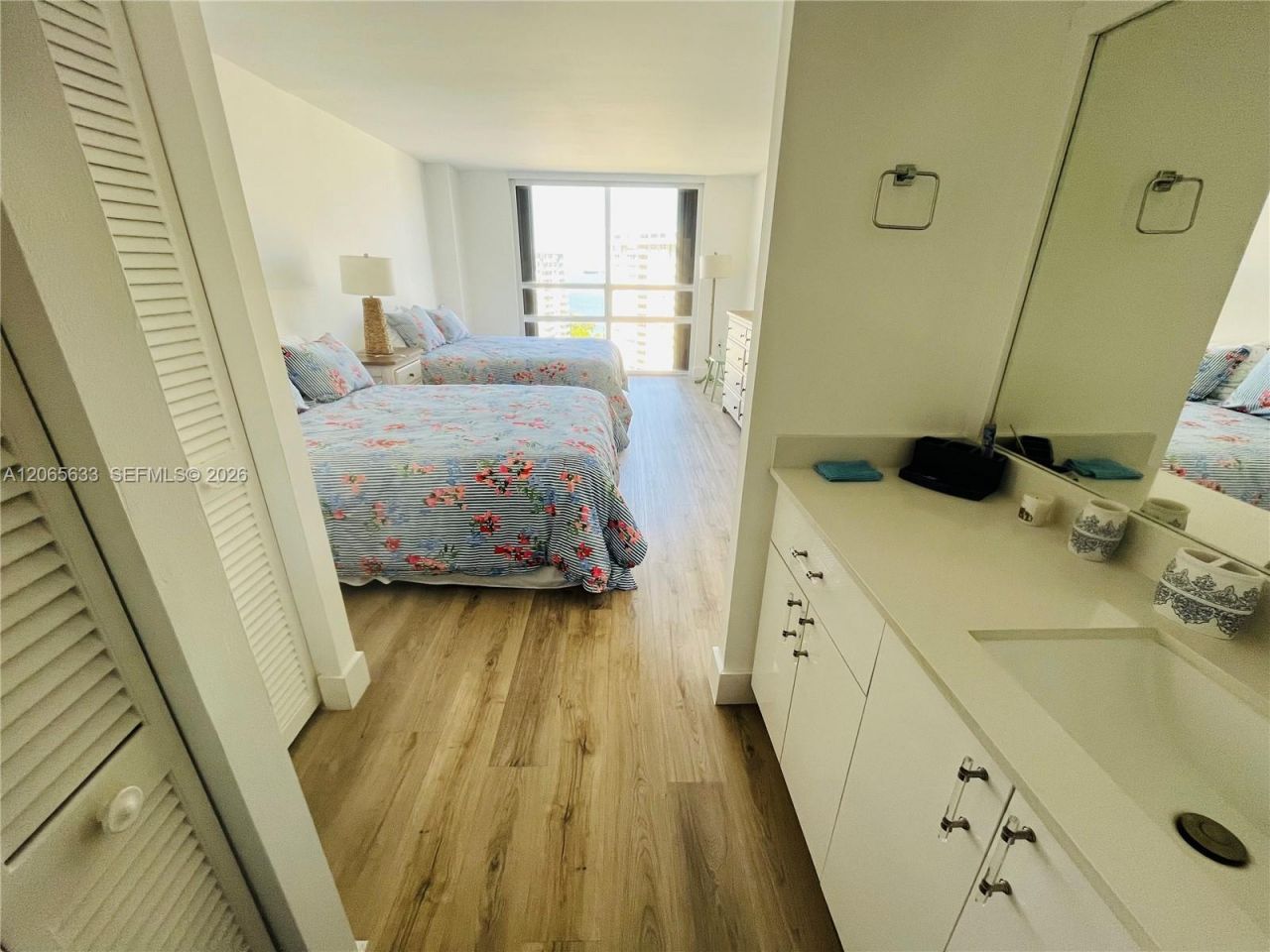 1450 Brickell Bay Dr , Unit 1414, Miami, FL 33131 Photo